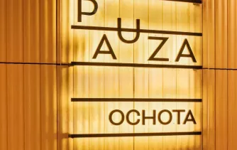 Pauza Ochota - logotyp przy wejściu